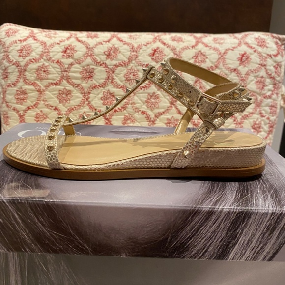 JLO Champagne Avah Flat Sandals, 6 - Picture 5 of 9